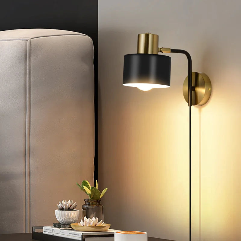Wall Lamp With Adjustable Head